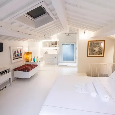 Dellefarfalle Boutique 4*